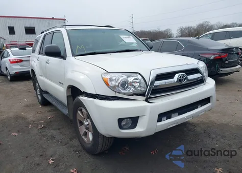 2008 Toyota 4Runner Sr5 V6 z USA, uszkodzony, nr VIN JTEBU14R18K017333